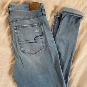 American Eagle light wash high rise skinny Dream Jean